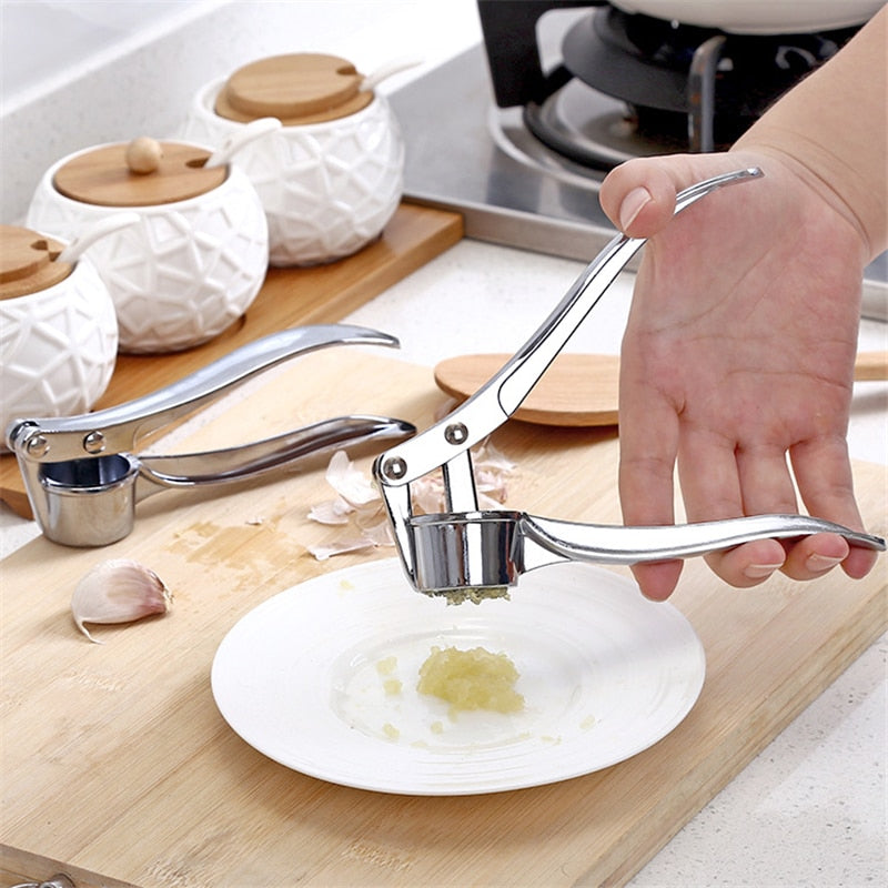 Manual Garlic Mincer Chopping